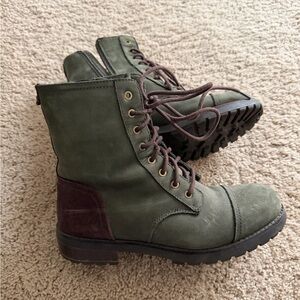UGG Green and Brown Lace-Up Boots